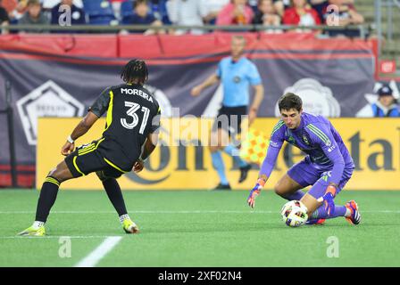 29 giugno 2024; Foxborough, ma, USA; il portiere dei Columbus Crew Patrick Schulte (28) salva in azione durante il match MLS tra Columbus Crew e New England Revolution. Anthony Nesmith/CSM Foto Stock