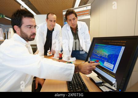 Simulazioni fluidodinamiche, team di ricerca nel settore degli incendi edili, ricerca sui materiali da costruzione, Tecnalia Research & Innovation, Zamudio, Bizkaia, Basco C. Foto Stock