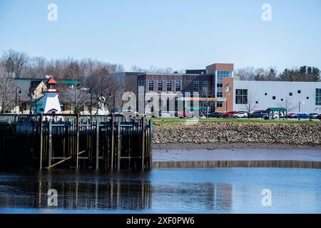 Vista di St. Stephen, New Brunswick, Canada, attraverso il fiume St. Croix da Calais, Maine, Stati Uniti Foto Stock