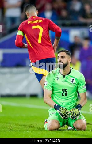 Colonia, Germania. 30 giugno 2024. Colonia, Germania, 30 giugno 2024: Giorgi Mamardashvili (25 Georgia) sembra deluso e deluso dopo che la Spagna segna un gol durante la partita di calcio UEFA EURO 2024 Germania Round 16 tra Spagna e Georgia allo Stadio di Colonia, Germania. (Daniela Porcelli/SPP) credito: SPP Sport Press Photo. /Alamy Live News Foto Stock