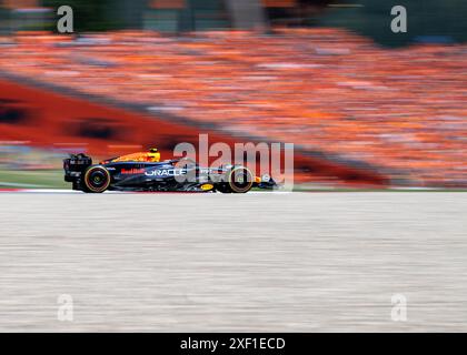 Spielberg, Austria. 30 giugno 2024. Spielberg Circuit #11 Sergio Pérez mex) Oracle Red Bull Racing aut) Red Bull RB20 Honda RBPT, durante il Gran Premio d'Austria di Formula 1 2024, l'undicesimo round del Campionato del mondo di Formula 1 2024 il 28-30 giugno 2024 al Red Bull Ring di Spielberg, Austria. (Ian Bundey/SPP) credito: SPP Sport Press Photo. /Alamy Live News Foto Stock