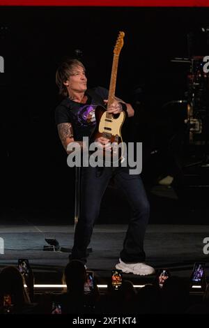 Milwaukee, Stati Uniti. 29 giugno 2024. Keith Urban durante il Summerfest Music Festival il 29 giugno 2024, a Milwaukee, Wisconsin (foto di Daniel DeSlover/Sipa USA) crediti: SIPA USA/Alamy Live News Foto Stock