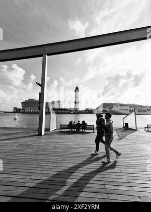 Vista del porto di Barcellona dalla Rambla de Mar. Barcellona, Catalogna, Spagna. Foto Stock