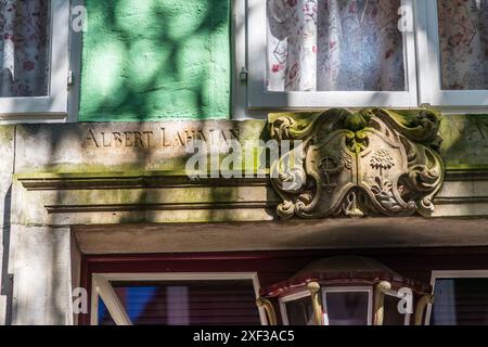 Rilievo sulla facciata della casa di Albert Lahmann a Marterburg, Brema, Brema, Brema, Germania Foto Stock