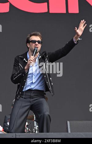 LONDRA, INGHILTERRA - GIUGNO 30: Justin Hayward-Young di "The Vaccines" si esibisce al British Summertime, Hyde Park il 30 giugno 2024 a Londra, Inghilterra. CAP/ Foto Stock