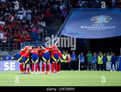 Koeln, RheinEnergieStadion, 30.06.2024: Team spain stand together before the match UEFA European Championship 2024 Spain vs. Georgia. Crediti: Mika Volkmann/Alamy Live News Foto Stock