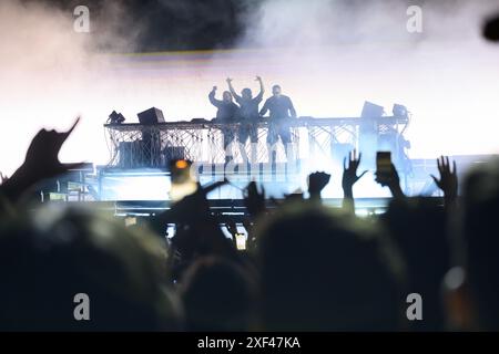 Lucca, Italia. 30 giugno 2024. SWEDISH HOUSE MAFIA si esibisce per l'unico appuntamento italiano al Lucca Summer Festival davanti a un pubblico caldo. Nella foto SWEDISH HOUSE MAFIA. Crediti: Stefano dalle Luche/Alamy Live News Foto Stock