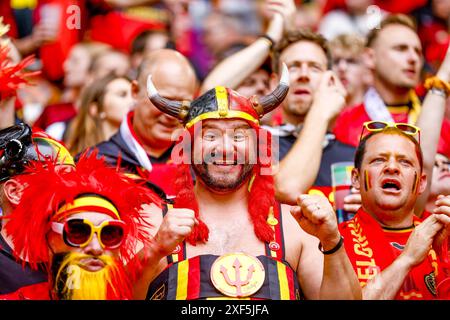 Dusseldorf, Germania. 1 luglio 2024. DUSSELDORF, Dusseldorf Arena, 01-07-2024, Campionato europeo di calcio Euro2024, round di 16 partita n. 42 tra Francia e Belgio, tifosi del Belgio crediti: Pro Shots/Alamy Live News Foto Stock