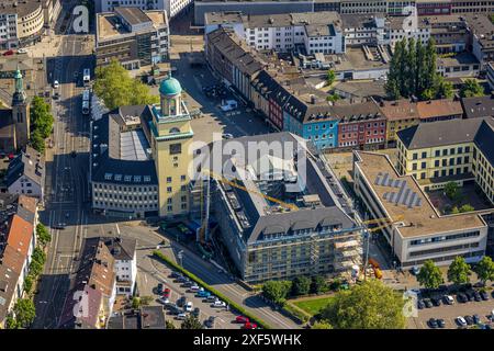 Vista aerea, municipio di Witten con lavori di ristrutturazione e ponteggi, piazza del municipio con edificio Celestiano, strada principale e campanile di Foto Stock