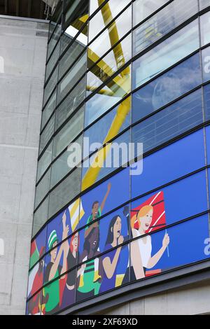 Dortmund, Germania. 11 giugno 2024. Firo : 11.06.2024, calcio, calcio, torneo, EM 2024 Germania, UEFA EURO 2024, Campionato europeo 2024, stadio, BVB Stadium Dortmund, Stadium Open Media Day, vista esterna BVB Stadium Dortmund, Signal Iduna Park, marchio UEFA Credit: dpa/Alamy Live News Foto Stock