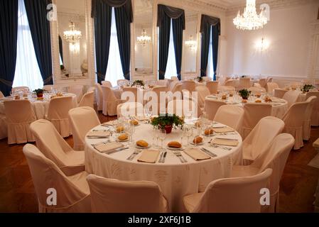 La sala delle cene di gala, Palacio de Miramar, San Sebastian, Gipuzkoa, Euskadi, Spagna Foto Stock