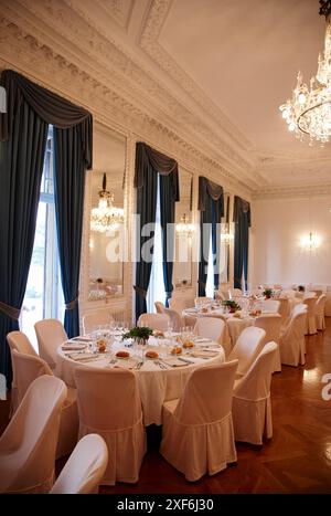 La sala delle cene di gala, Palacio de Miramar, San Sebastian, Gipuzkoa, Euskadi, Spagna Foto Stock