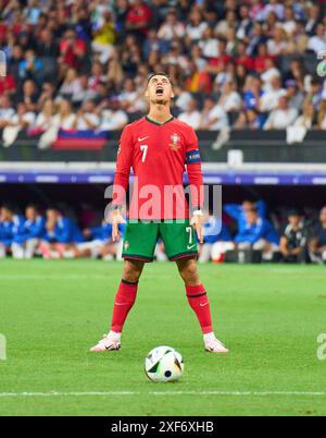 Francoforte, Germania. 1 luglio 2024. Cristiano RONALDO, Por 7 free kickin la migliore delle 16 partite PORTOGALLO - SLOVENIA dei Campionati europei UEFA 2024 del 01 luglio 2024 a Francoforte, Germania. Fotografo: ddp Images/STAR-Images credito: ddp media GmbH/Alamy Live News Foto Stock