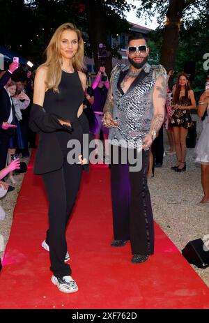 Franziska Czurratis Jenice, Harald Gloeoeckler bei Harald Gloeoeckler Fashion Night im Loretta am Wannsee, Berlino. *** Franziska Czurratis Jenice , Harald Gloeoeckler alla Harald Gloeoeckler Fashion Night a Loretta am Wannsee, Berlino Foto Stock