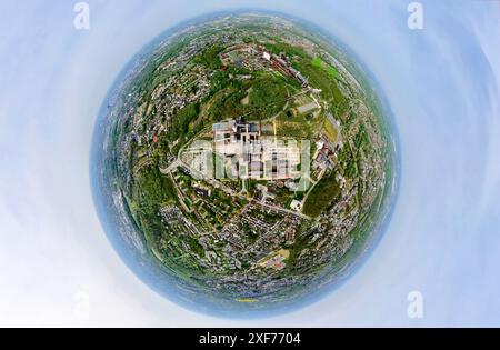 Vista aerea, Zollverein, Zeche Zollverein e cokeria patrimonio dell'umanità dell'UNESCO, globo terrestre, immagine fisheye, immagine a 360 gradi, mondo minuscolo, piccolo pla Foto Stock