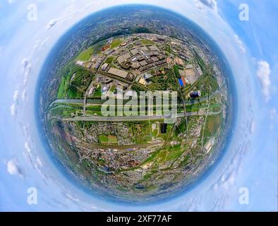 Vista aerea, centro commerciale Westfield Centro a forma di stella, vista generale di Neue Mitte con gasometer sul canale Reno-Herne e sul fiume Emscher, Borbe Foto Stock