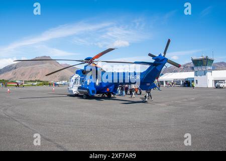 Hornafjordur Islanda - 25 giugno 2022: Elicottero Airbus H225 della Guardia Costiera islandese, TF-EIR Foto Stock