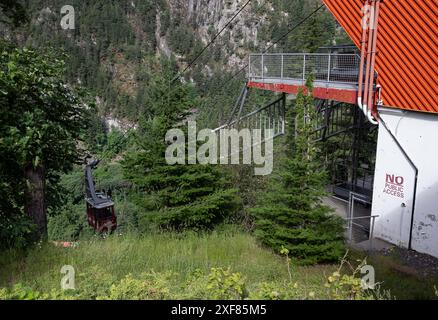 Hope CAN, Kanada / Canada, Urlaubseindruecke und Sehenswuerdigkeiten, Hope, 01.07.2024. Eine Gondel der Hells Gate Airtram. CAN, Kanada / Canada, Urlaubseindruecke und Sehenswuerdigkeiten, Hope, 01.07.2024. *** Hope CAN, Canada Canada, Holiday impressioni e luoghi di interesse, Hope, 01 07 2024 Una gondola dell'Hells Gate Airtram CAN, Canada Canada, Holiday impressioni e luoghi di interesse, Hope, 01 07 2024 Copyright: XEibner-Pressefoto/HeikexFeinerx EP HFR Foto Stock