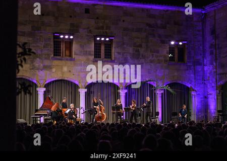 Christina Pluhar con Arpeggiata e Maria del Mar Bonet, Pollensa festival, Maiorca, Isole Baleari, Spagna Foto Stock