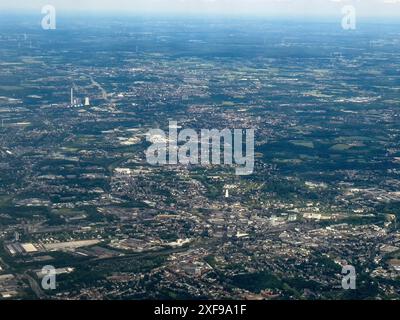 Vista aerea del centro e della periferia della città dal basso nella foto città di Bochum nella zona della Ruhr, Renania settentrionale-Vestfalia, Germania Foto Stock