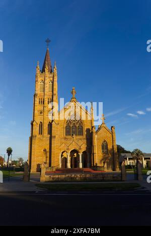 La maestosa chiesa cattolica di St Marys in stile neogotico si trova a Warwick, Queensland, Australia. Foto Stock