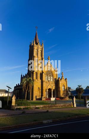 La maestosa chiesa cattolica di St Marys in stile neogotico si trova a Warwick, Queensland, Australia. Foto Stock