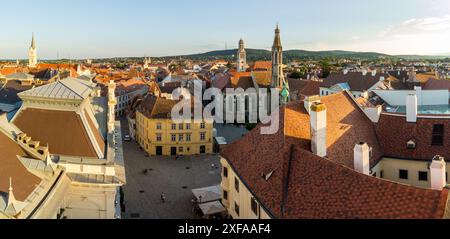 Vista a sud da Tuztorony (Torre dei vigili del fuoco), Muzeumnegyed, Soproni Muzeum, Sopron, Ungheria Foto Stock