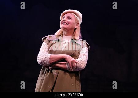 Ainhoa Arteta si esibisce sul palco durante lo spettacolo teatrale "la Boheme" al Teatro Marquina il 2 luglio 2024 a Madrid, Spagna. Foto Stock