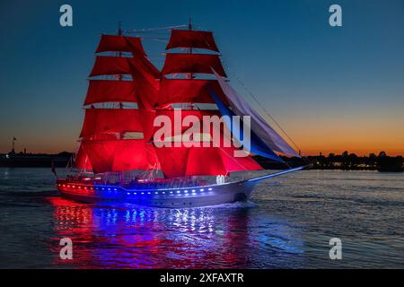 SAN PIETROBURGO, RUSSIA - 27 GIUGNO 2024: Scarlet Sails Holiday, San Pietroburgo, Russia Foto Stock