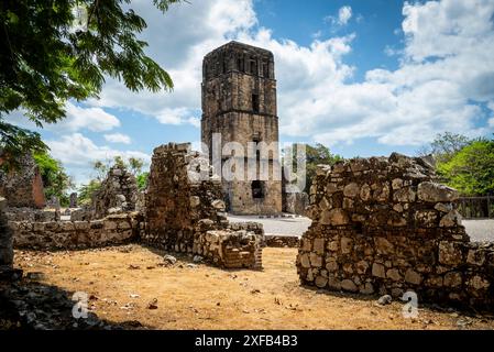 La vecchia cattedrale di Panama, Panama Viejo o Old Panama, è la parte rimanente dell'originale città di Panama, che fu distrutta nel 1671 dal corsaro gallese Foto Stock