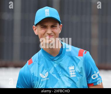 Harry Moore (Derbyshire) dell'Inghilterra Under 19 in azione durante la partita delle Youth One Day International Series tra Inghilterra Under 19 e Sri Lanka Under Foto Stock