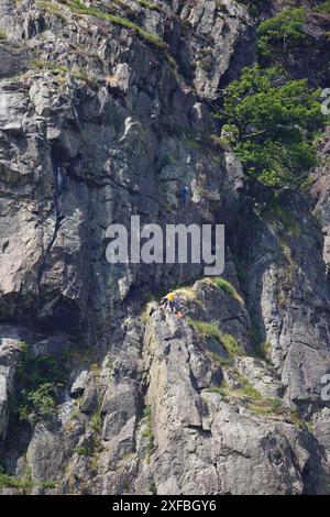 Scalatori sulla faccia di Raven Cragg. Foto Stock