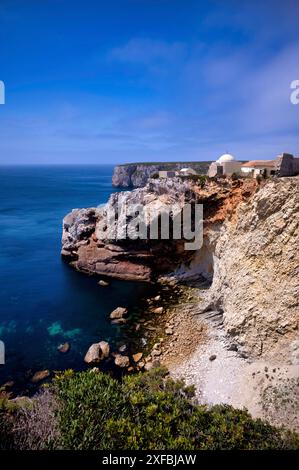 Fortaleza de Belixe, ufficialmente forte de Santo Antonio de Belixe, anche forte do Beliche, Capo di Sao Vicente, Sagres, scogliere, Oceano Atlantico Foto Stock