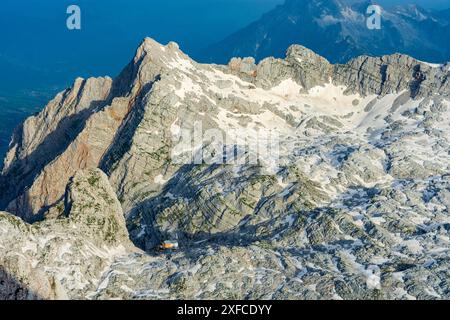 Steinernes Meer: cima Breithorn, rifugio Riemannhaus nella catena montuosa Steinernes Meer a Pinzgau, Salisburgo, Austria Foto Stock