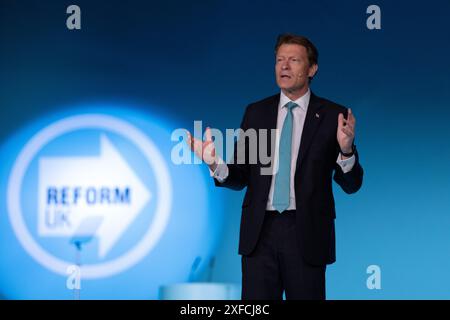 Richard Tice, presidente del partito al "Rally for Reform" di Birmingham, il più grande incontro di massa della campagna del leader del Regno Unito, che si terrà domenica 30 giugno 2024 Foto Stock