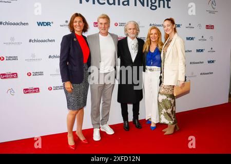 Stefanie Peters Praesidentin ALRV, Uli Stein, Dr. Hermann Buehlbecker Alleininhaber Lambertz, Cornelia Stein mit Tochter Jennifer beider Eröffnung und Medianight zu CHIO 2024, Aquisgrana. *** Stefanie Peters Presidente ALRV, Uli Stein, Dr. Hermann Buehlbecker proprietario unico Lambertz, Cornelia Stein con la figlia Jennifer all'apertura e medianght di CHIO 2024, Aquisgrana Foto Stock