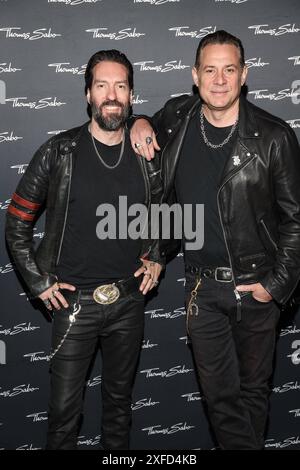 THOMAS SABO 40th Anniversary Press cocktail Alec Völkel Boss Burns und Sascha Vollmer Hoss Power von The BossHoss Fashion Week Berlin THOMAS SABO 40th Anniversary Press cocktail & Collection Presentation im China Club Berlin *** THOMAS SABO 40th Anniversary Press cocktail Alec Völkel Boss Burns and Sascha Vollmer Hoss Power dalla BossHoss Fashion Week Berlin THOMAS SABO 40th Anniversary Press cocktail Collection presentazione al China Club Berlin Copyright: xEventpressxFuhrx Foto Stock