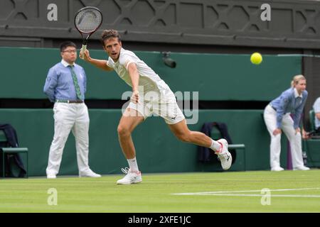 Londra, Regno Unito. 2 luglio 2024. LONDRA, INGHILTERRA - 2 LUGLIO: Vit Kopriva della Repubblica Ceca in azione durante il giorno 2 del 2024 Wimbledon all'All England Lawn Tennis and Croquet Club il 2 luglio 2024 a Londra, Inghilterra. (Foto di Marleen Fouchier/Agenzia BSR) credito: Agenzia BSR/Alamy Live News Foto Stock