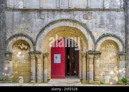 Francia, Gironda, Tauriac, chiesa romanica di Saint Etienne costruita tra l'XI e il XII secolo Foto Stock