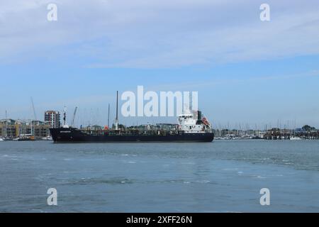 Portsmouth Harbour, Inghilterra. 18 giugno 2024. Whitch℃, una petroliera britannica di proprietà del Regno Unito, vista da Portsmouth. Foto Stock