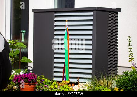Pompa di calore in una casa residenziale Foto Stock