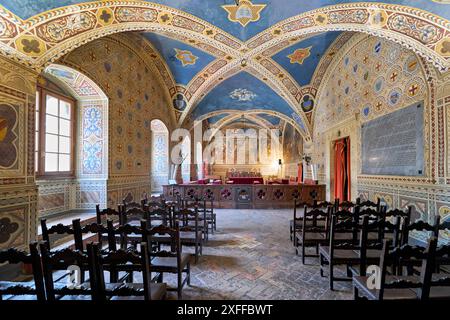 Volterra Toscana Italia. Palazzo dei Priori. Municipio. Sala del Consiglio affrescata Foto Stock