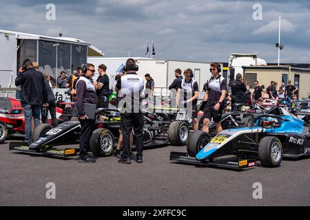 Andover, Hampshire - 7 giugno 2024: Prove libere FIA Formula 4 Thruxton Foto Stock