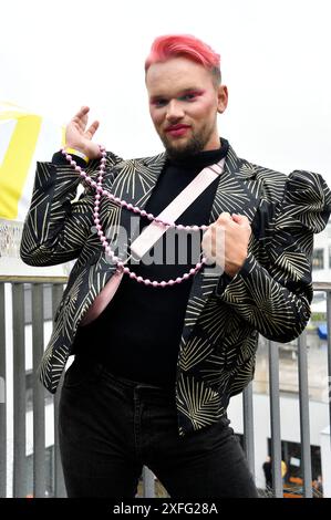 Luca Valentino beim Mates Date Influencer Event auf der Berlin Fashion Week S/S 2025 im Atelier Rooftop. Berlino, 02.07.2024 *** Luca Valentino all'evento Mates Date Influencer 2025 della Berlin Fashion Week presso Atelier Rooftop Berlin, 02 07 2024 foto:Xn.xKubelkax/xFuturexImagex MATS 4643 Foto Stock