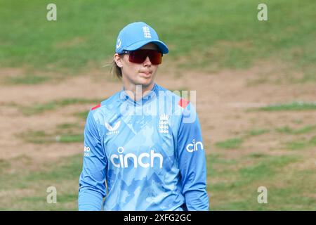 Bristol, Regno Unito. 3 luglio 2024. Amy Jones dell'Inghilterra durante la terza partita MetroBank Women's ODI tra England Women e New Zealand Women al Seat Unique Stadium di Bristol, Regno Unito, il 3 luglio 2024. Foto di Stuart Leggett. Solo per uso editoriale, licenza richiesta per uso commerciale. Non utilizzare in scommesse, giochi o pubblicazioni di singoli club/campionato/giocatori. Crediti: UK Sports Pics Ltd/Alamy Live News Foto Stock