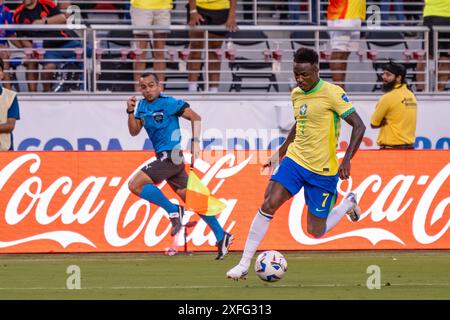 Saint Clara, Stati Uniti. 3 luglio 2024. Vinicius Junior del Brasile durante la partita tra Brasile e Colombia nella fase a gironi della Copa America CONMEBOL all'Estadio Levis di Santa Clara, CALIFORNIA, Stati Uniti (Richard Callis/SPP) crediti: SPP Sport Press Photo. /Alamy Live News Foto Stock