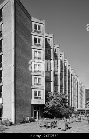 Plejecenter Sølund, casa di riposo, progettata da Stadsarkitektens Direktorat, costruita tra il 1976 e il 1981, blocco rimanente (2024); Copenaghen, Danimarca Foto Stock