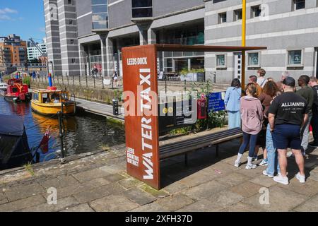 Leeds Dock Water taxi Stop, Leeds, West Yorkshire, Regno Unito. Foto Stock