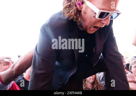 Roskilde, Danimarca. 3 luglio 2024. Frank Carter e i Rattlesnakes suonano all'EOS al Roskilde Festival mercoledì 3 luglio 2024. (Foto: Helle Arensbak/Ritzau Scanpix) credito: Ritzau/Alamy Live News Foto Stock