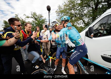 Tour de France 2024 - 111a Edizione - 5a tappa Saint Jean de Maurienne - Saint Vulbas 177,4 km - 03/07/2024 - Jasper Philipsen (BEL - Alpecin - Deceuninck) - Mark Cavendish (GBR - Astana Qazaqstan Team) - foto Kei Tsuji/SprintCyclingAgency/GodingImages Foto Stock